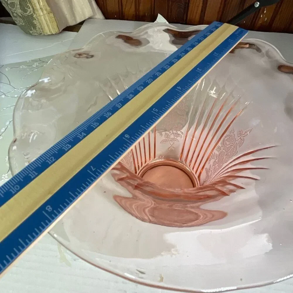 Anchor Hocking Mayfair “ Open Rose” pink depression glass sweet pea vase.